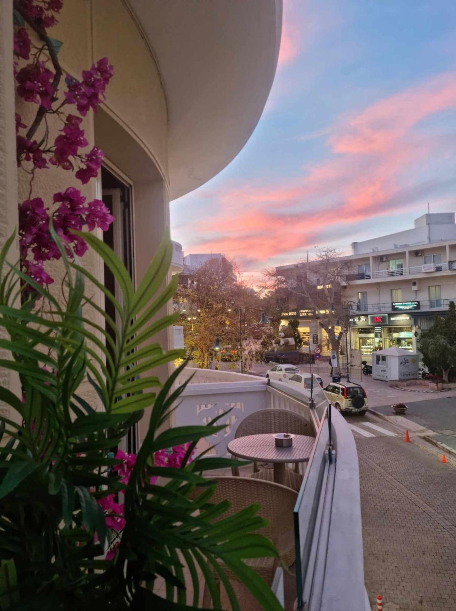 Golden City Center Suites Rhodes City Exterior foto